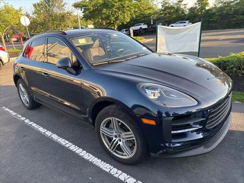 2021 Porsche Macan Base
