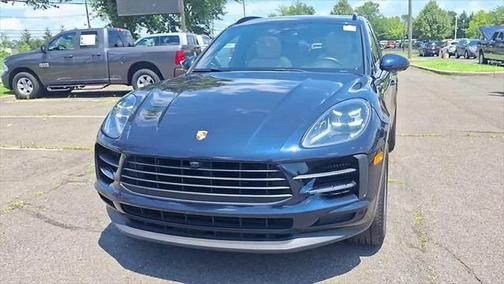 2021 Porsche Macan Base