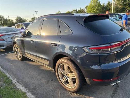 2021 Porsche Macan Base