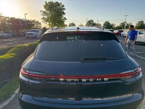 2021 Porsche Macan Base