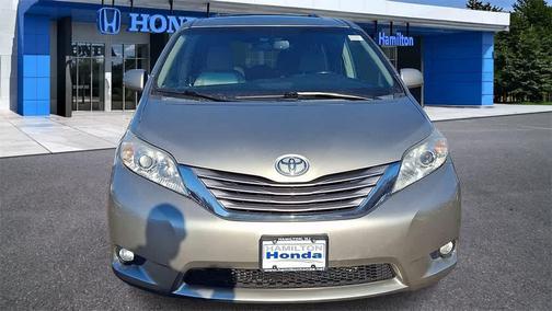 2016 Toyota Sienna XLE