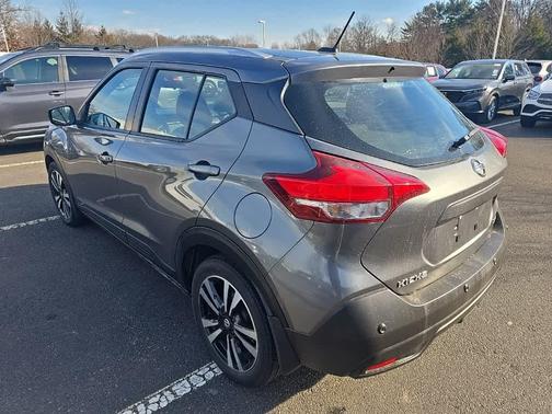 2020 Nissan Kicks SV