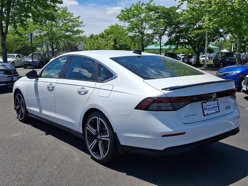 2025 Honda Accord Hybrid Base