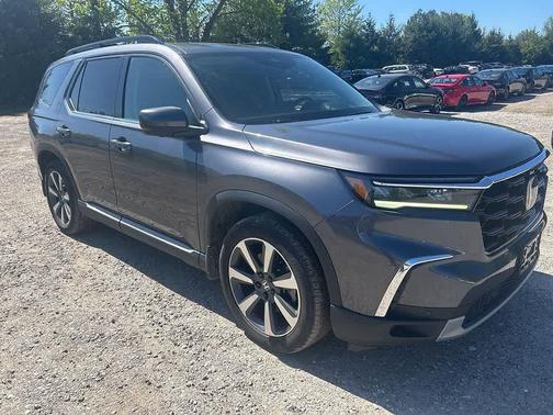 Modern Steel Metallic 2023 Honda Pilot AWD Elite