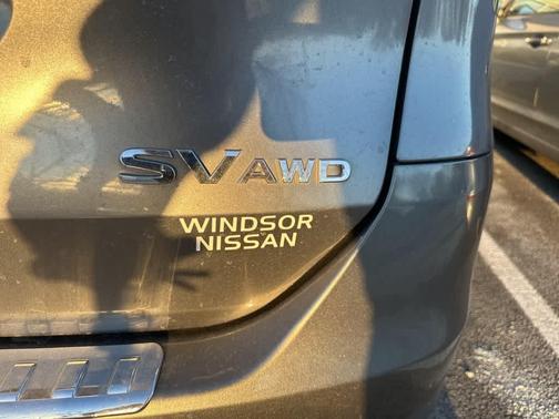 2016 Nissan Rogue SV