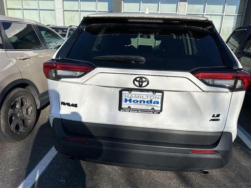 2023 Toyota RAV4 LE