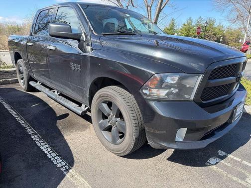 Brilliant Black Crystal Pearlcoat 2017 RAM 1500 Express