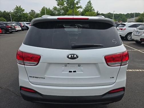 2017 Kia Sorento LX