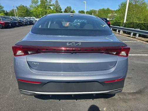 2022 Kia K5 LX