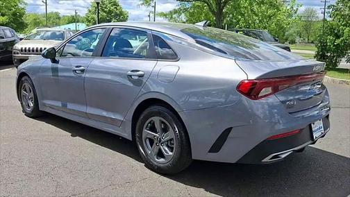 2022 Kia K5 LX