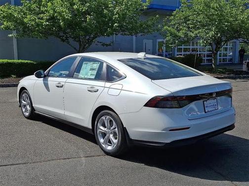 2025 Honda Accord LX 1.5T