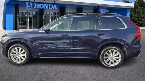 2016 Volvo XC90 T6 Momentum