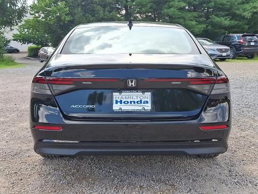 2025 Honda Accord LX 1.5T