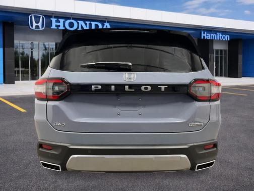 Sonic Gray Pearl 2026 Honda Pilot Touring 8-Passenger