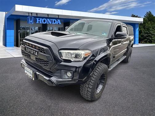 2018 Toyota Tacoma TRD Sport