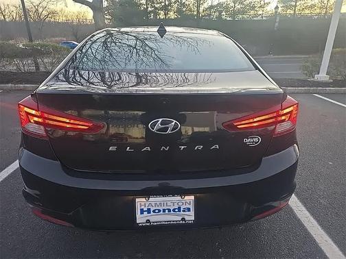 2019 Hyundai ELANTRA Value Edition