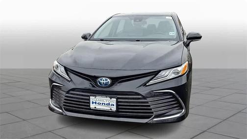 2021 Toyota Camry Hybrid XLE