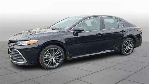 2021 Toyota Camry Hybrid XLE