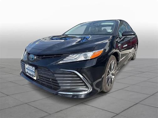 2021 Toyota Camry Hybrid XLE
