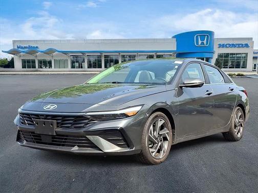 2024 Hyundai ELANTRA Limited