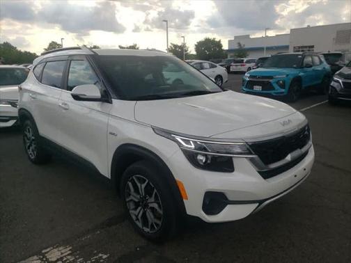 2022 Kia Seltos EX