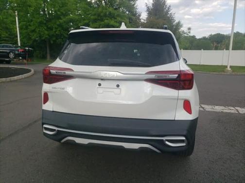 2022 Kia Seltos EX