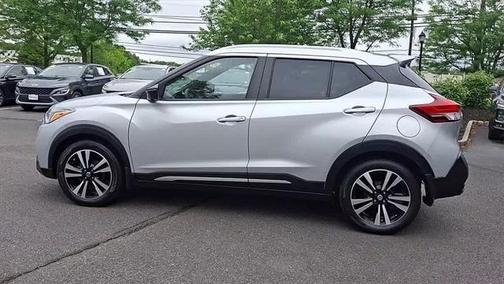 2019 Nissan Kicks SR