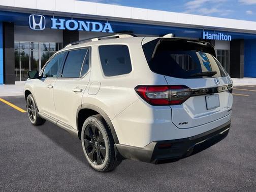 Platinum White Pearl 2026 Honda Pilot Black Edition