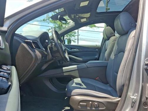 2023 Buick Enclave Essence AWD