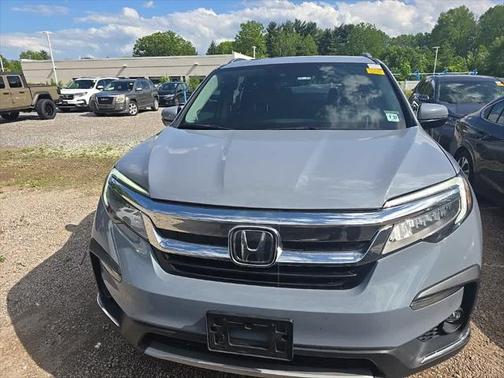 2022 Honda Pilot Touring 8-Passenger