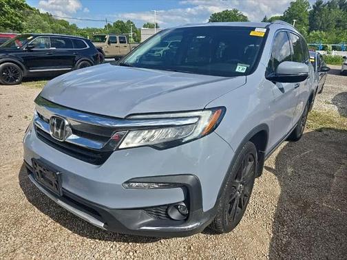 2022 Honda Pilot Touring 8-Passenger