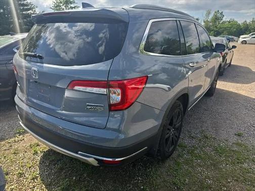 2022 Honda Pilot Touring 8-Passenger