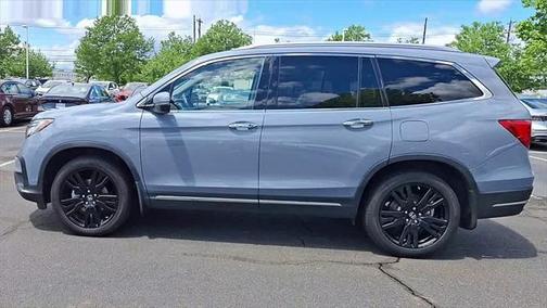 2022 Honda Pilot Touring 8-Passenger