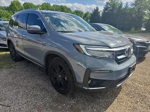 2022 Honda Pilot Touring 8-Passenger