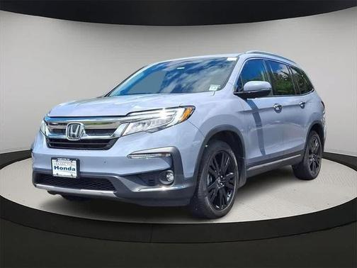2022 Honda Pilot Touring 8-Passenger