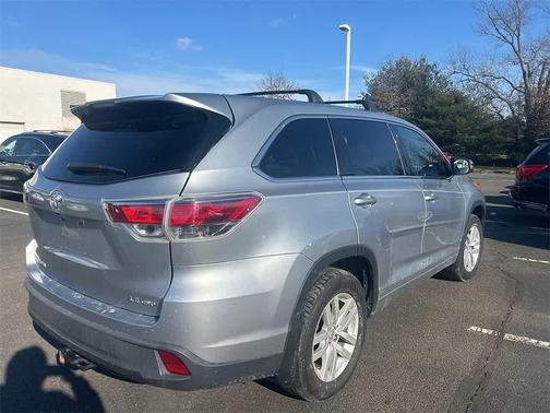 2015 Toyota Highlander LE