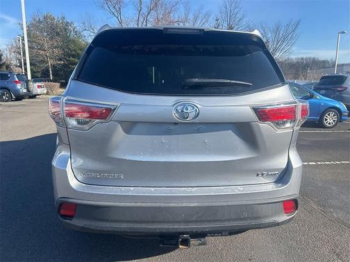 2015 Toyota Highlander LE