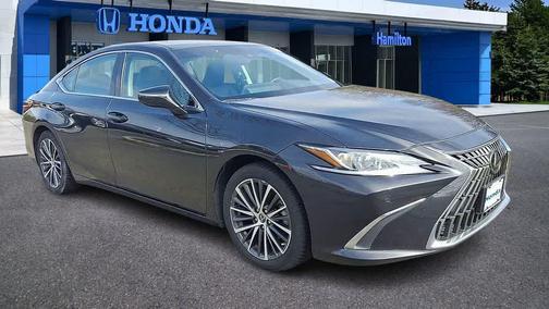 Caviar 2023 Lexus ES 300h Base