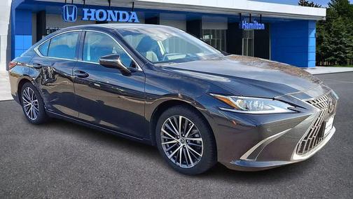 2023 Lexus ES 300h Base