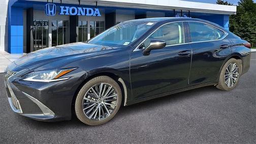 2023 Lexus ES 300h Base