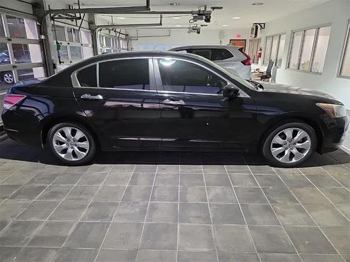 2010 Honda Accord 4dr V6 Auto