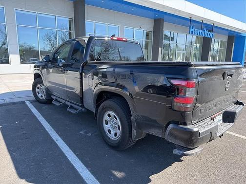 2022 Nissan Frontier S