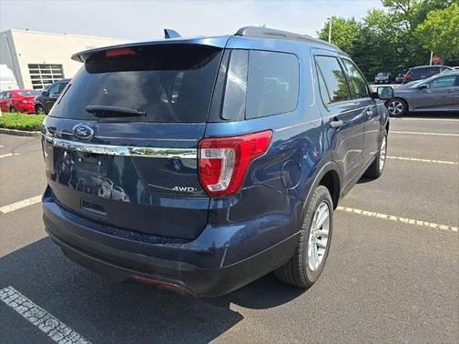 2017 Ford Explorer Base