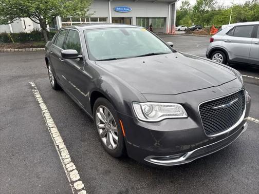 2017 Chrysler 300 Limited
