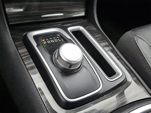 2017 Chrysler 300 Limited