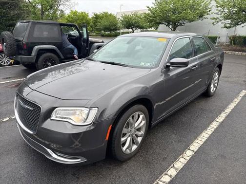 2017 Chrysler 300 Limited