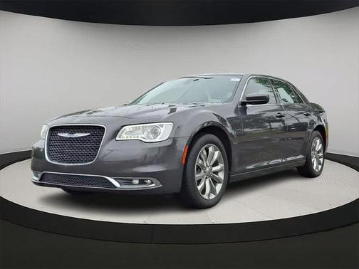2017 Chrysler 300 Limited