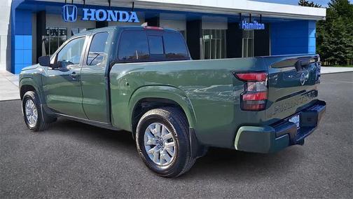 2022 Nissan Frontier SV