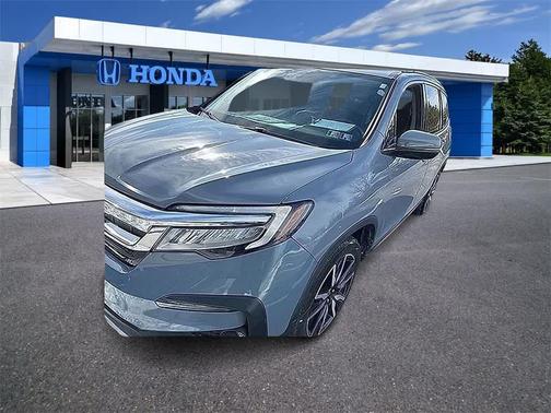 2022 Honda Pilot Touring 8-Passenger