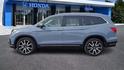 2022 Honda Pilot Touring 8-Passenger